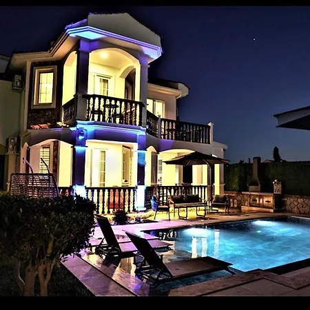 Mustakil Havuzlu Villa Fethiye